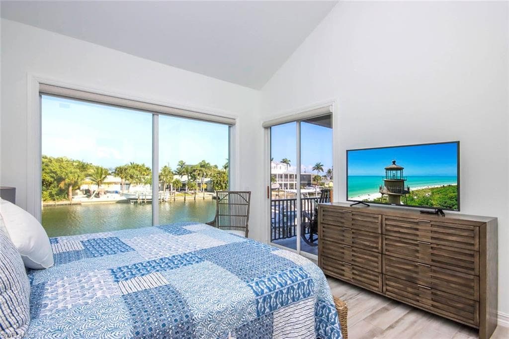 1520 Angel DR, SANIBEL FL 33957-10