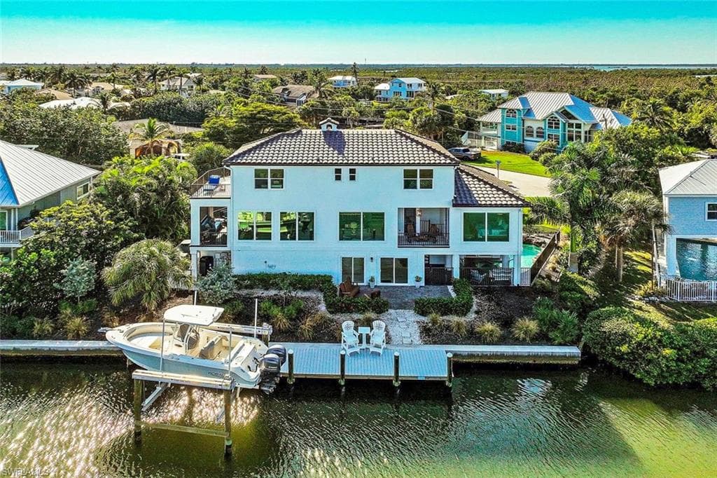 1520 Angel DR, SANIBEL FL 33957-43