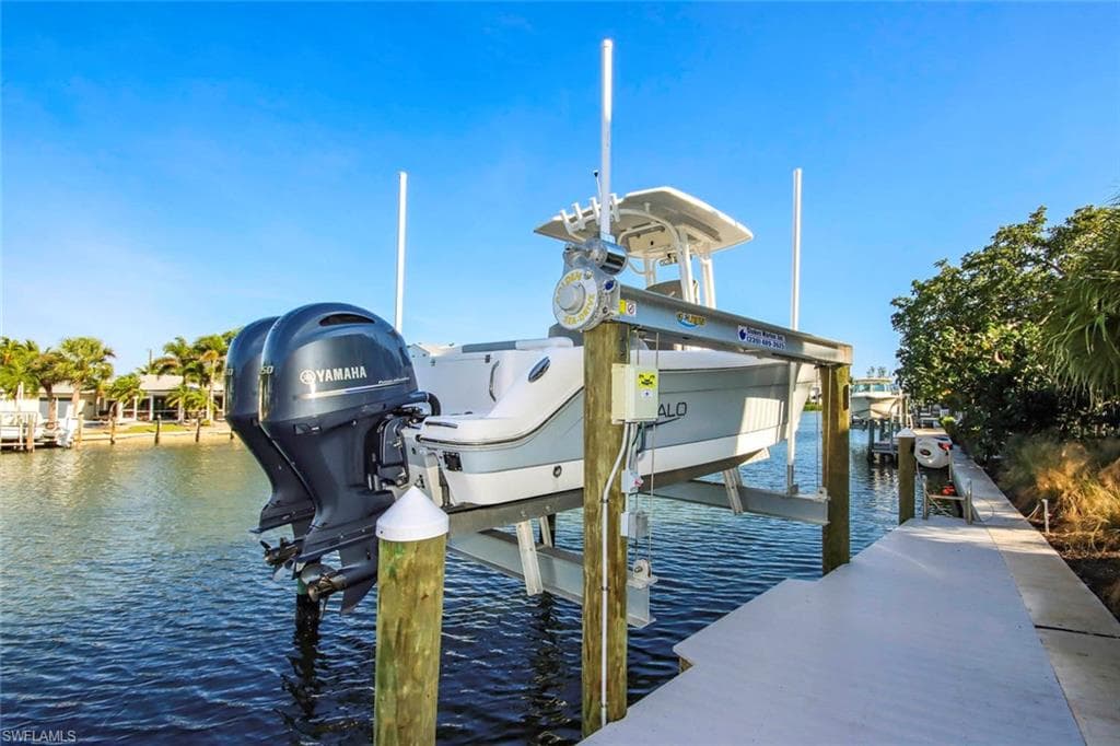 1520 Angel DR, SANIBEL FL 33957-30