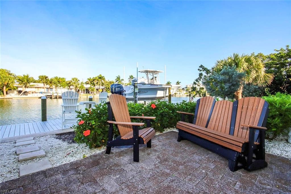 1520 Angel DR, SANIBEL FL 33957-28