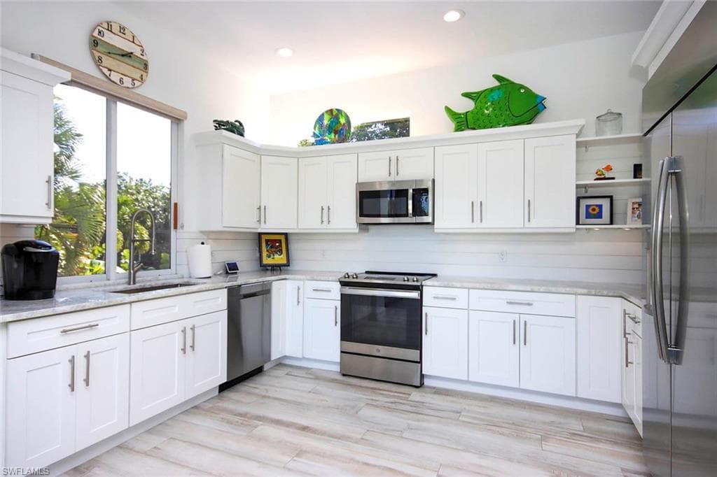 1520 Angel DR, SANIBEL FL 33957-7