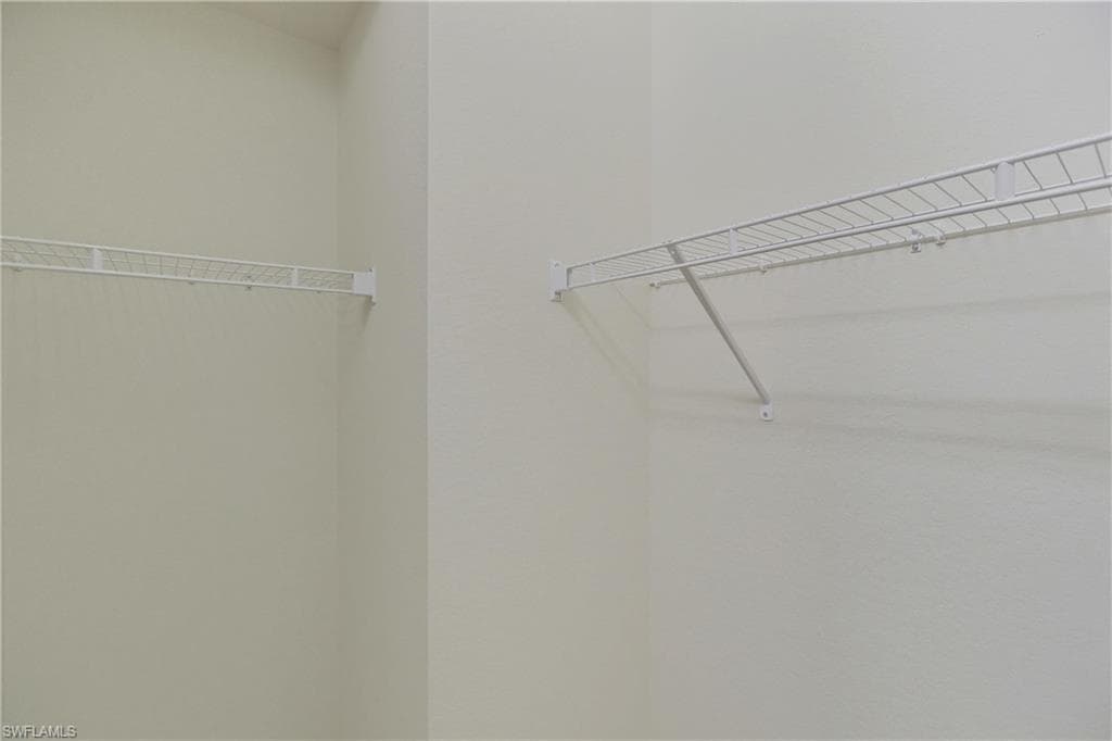 8895 Via Isola CT, FORT MYERS FL 33966-22