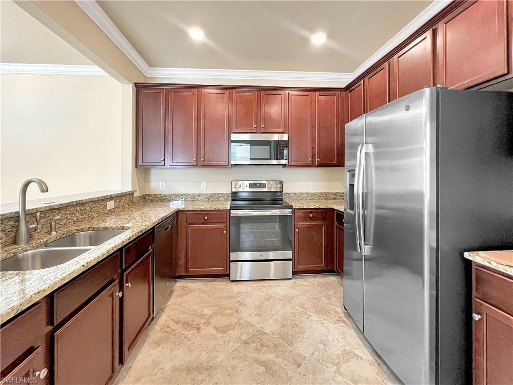 8895 Via Isola CT, FORT MYERS FL 33966-11