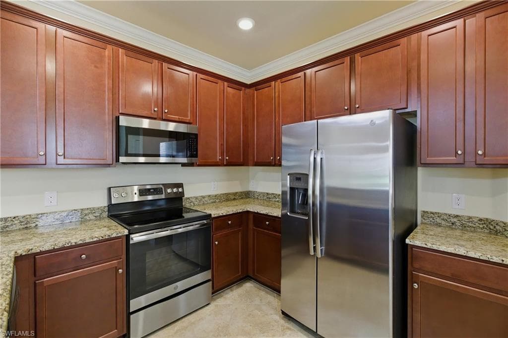 8895 Via Isola CT, FORT MYERS FL 33966-10