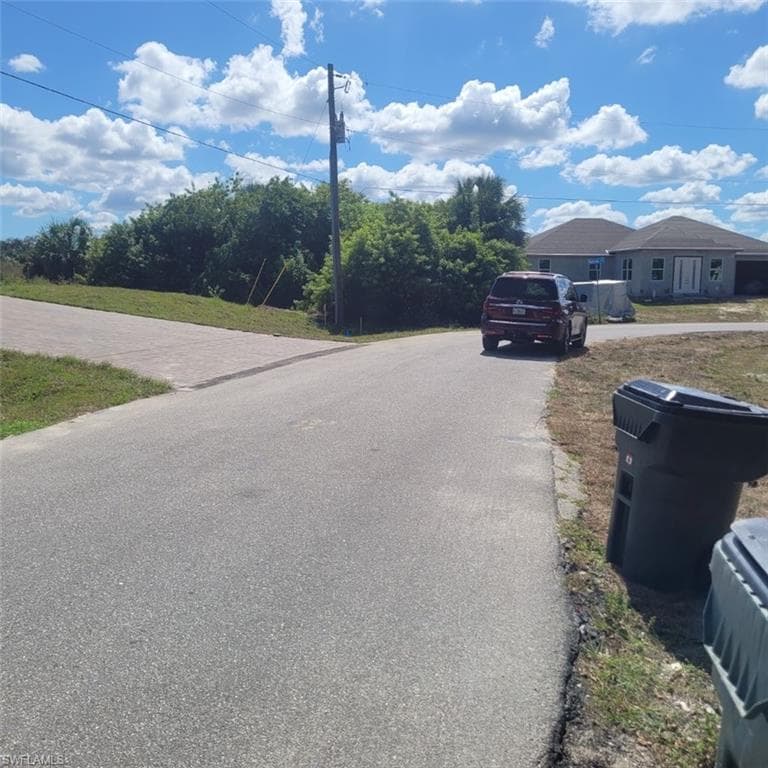 S Hartsdale ST, NORTH PORT FL 34287-1