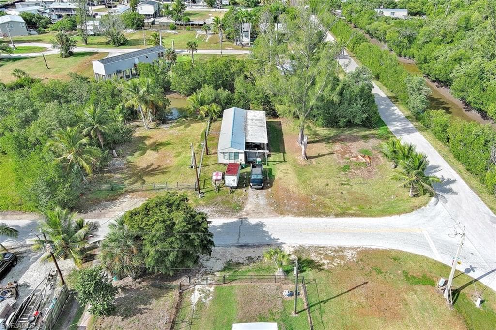 102 Egret LN, EVERGLADES CITY FL 34139-11