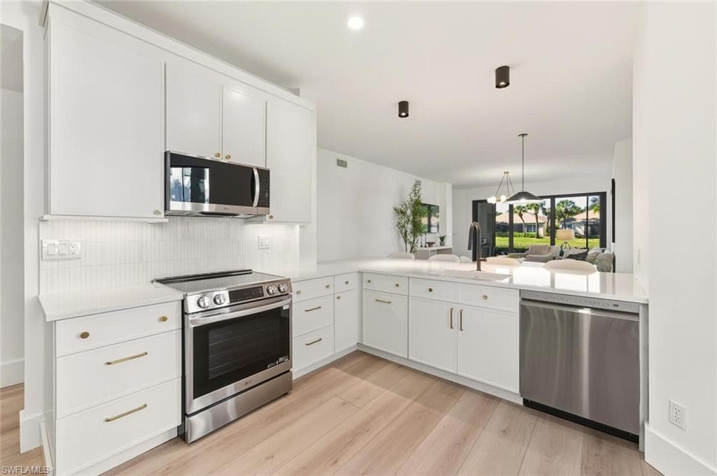 2396 Ravenna BLVD # 102, NAPLES FL 34109-4