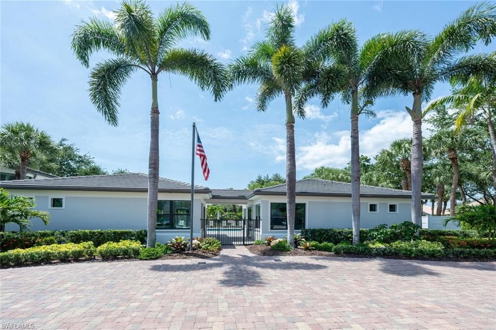 2396 Ravenna BLVD # 102, NAPLES FL 34109-32