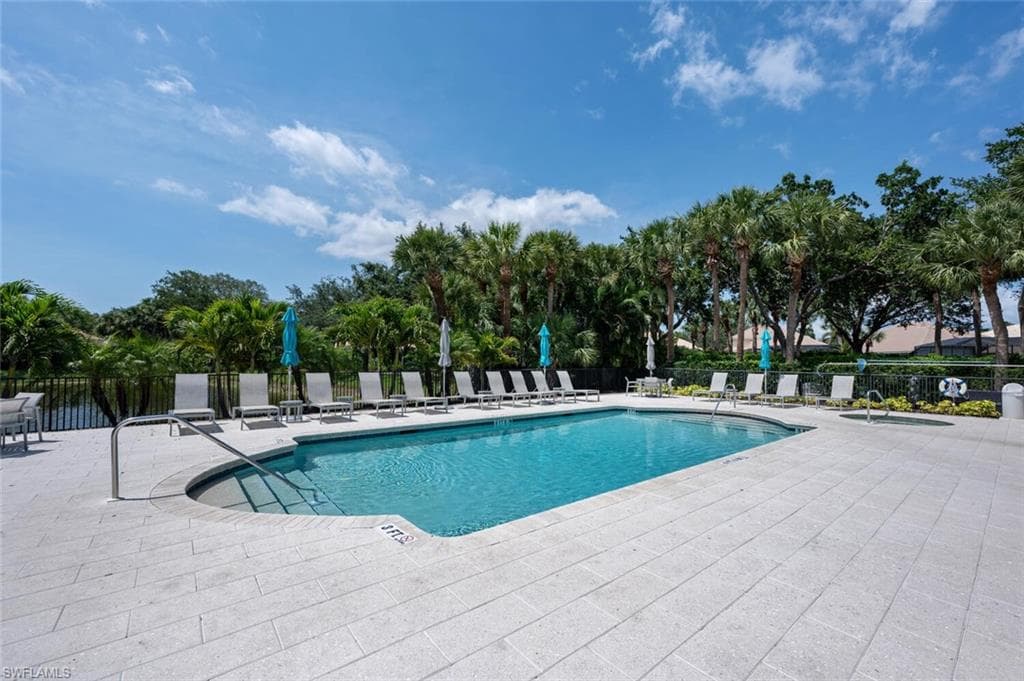 2396 Ravenna BLVD # 102, NAPLES FL 34109-34