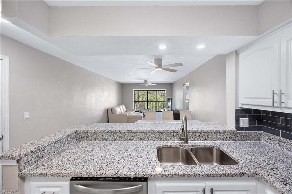 228 Fox Glen DR # 3310, NAPLES FL 34104-26