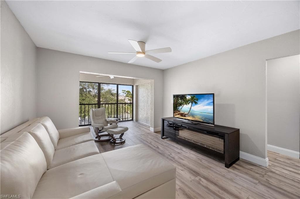 228 Fox Glen DR # 3310, NAPLES FL 34104-18