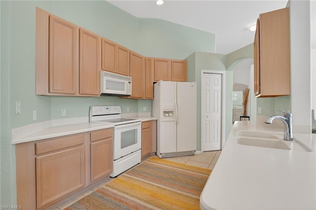 6837 Sterling Greens DR # 201, NAPLES FL 34104-19