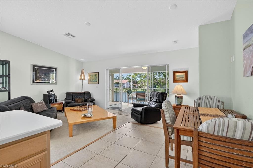 6837 Sterling Greens DR # 201, NAPLES FL 34104-9