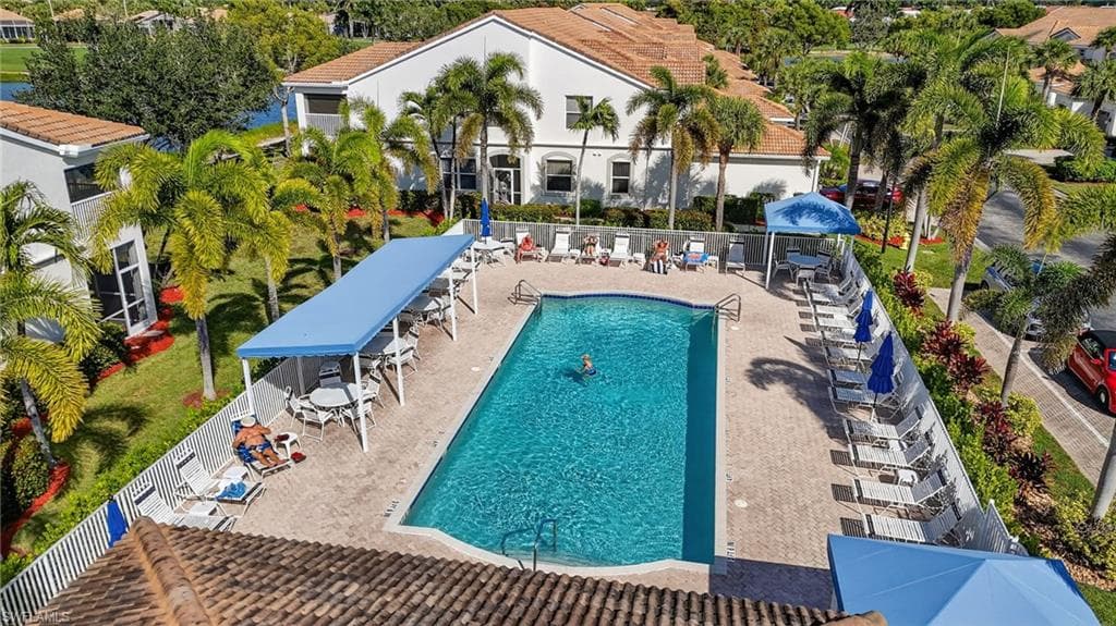 6837 Sterling Greens DR # 201, NAPLES FL 34104-44