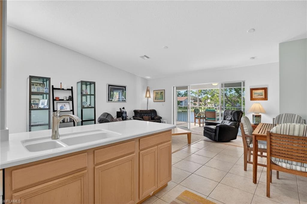 6837 Sterling Greens DR # 201, NAPLES FL 34104-18