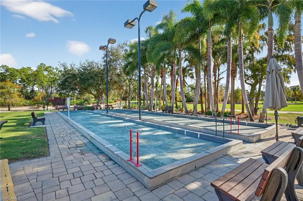 6837 Sterling Greens DR # 201, NAPLES FL 34104-38