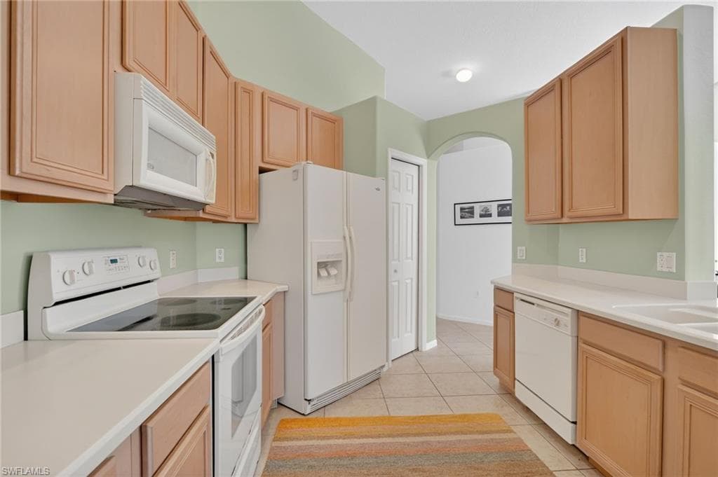 6837 Sterling Greens DR # 201, NAPLES FL 34104-20