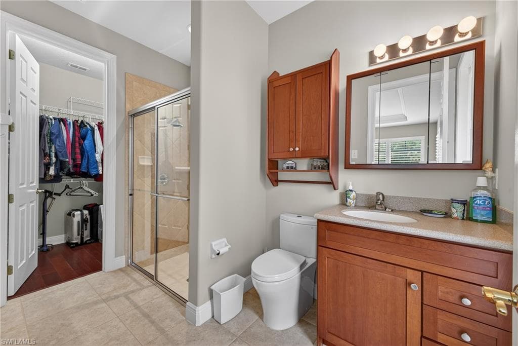 8839 Largo Mar DR, ESTERO FL 33967-19