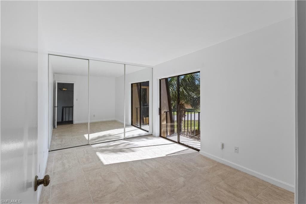 4001 Sandlewood LN # 4, FORT MYERS FL 33907-27