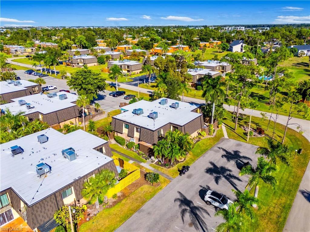 4001 Sandlewood LN # 4, FORT MYERS FL 33907-34