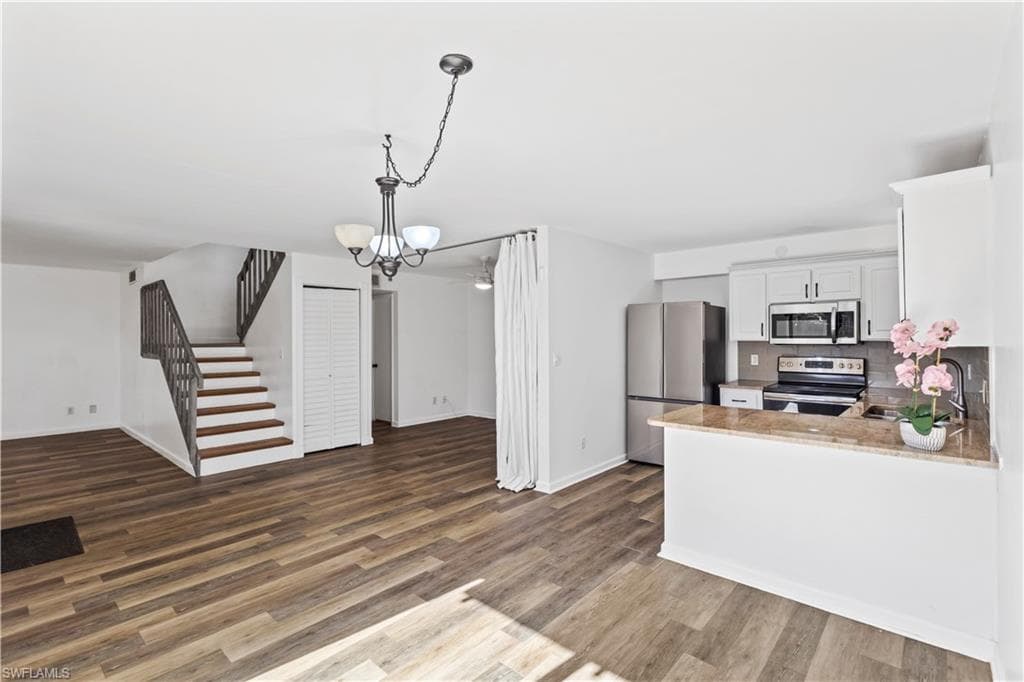 4001 Sandlewood LN # 4, FORT MYERS FL 33907-3