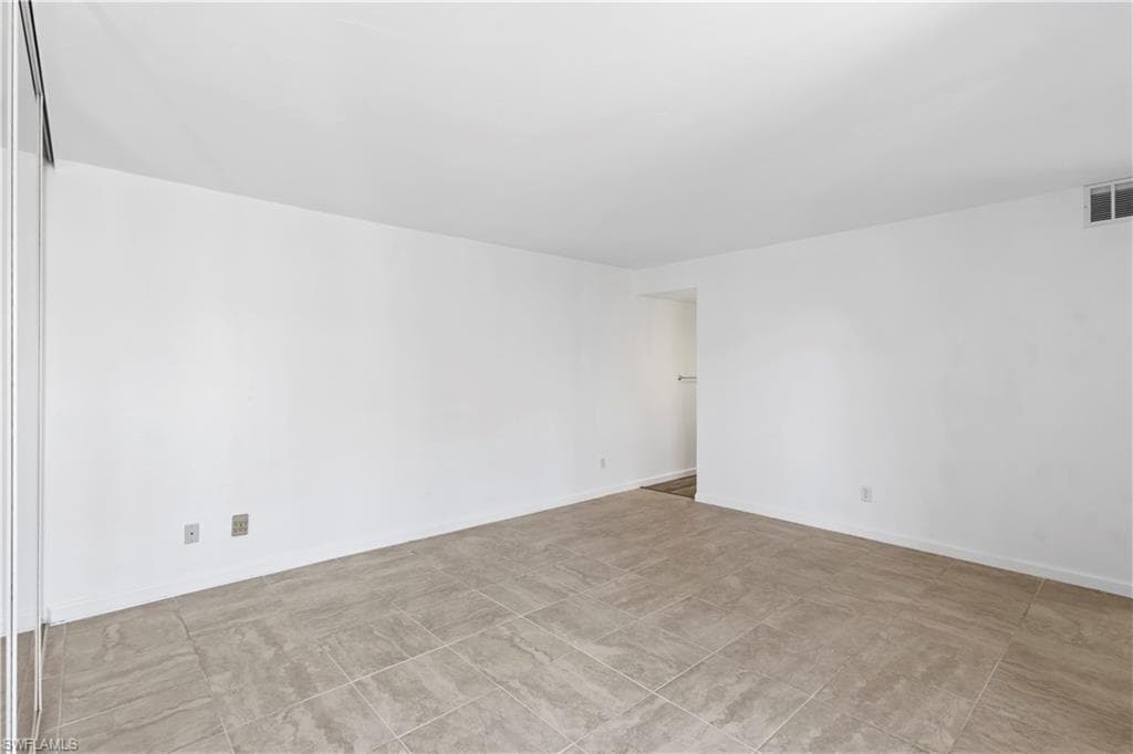 4001 Sandlewood LN # 4, FORT MYERS FL 33907-20