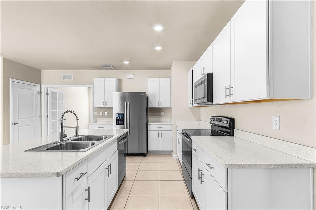 18524 Cronin Sand LN, NORTH FORT MYERS FL 33917-6