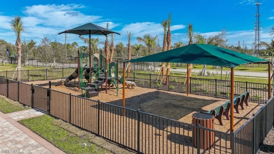 8327 EVERLY PRESERVE DR, LEHIGH ACRES FL 33971-17