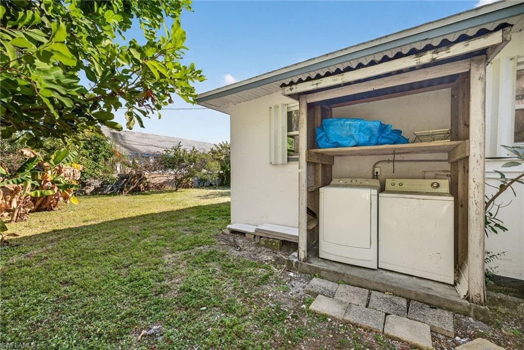 3067 Royal Palm AVE, FORT MYERS FL 33901-25