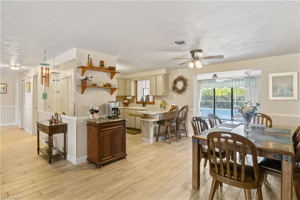 2249 Ephraim AVE, FORT MYERS FL 33907-13