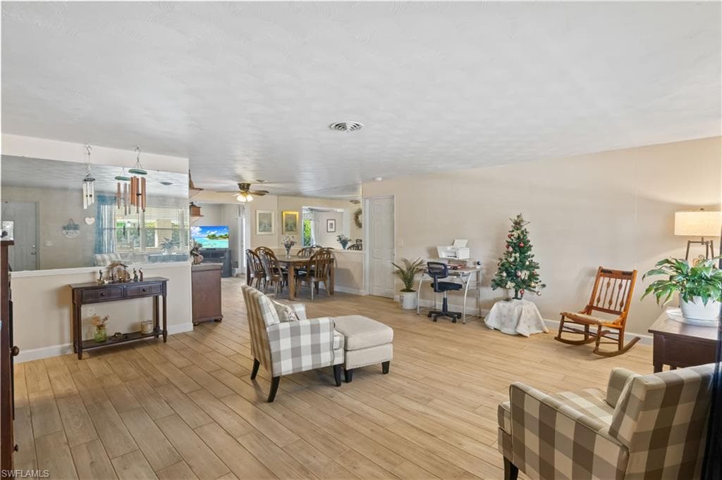 2249 Ephraim AVE, FORT MYERS FL 33907-10