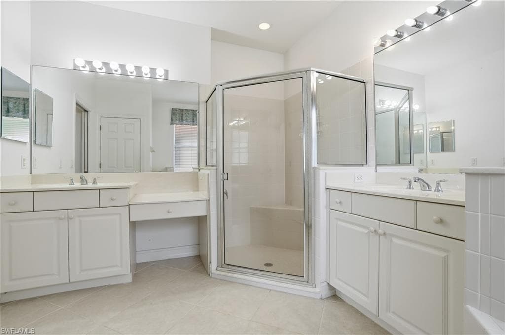 10537 Bella Vista DR, FORT MYERS FL 33913-24