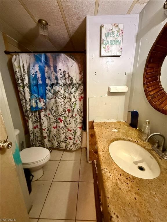 11201 Tango DR, BONITA SPRINGS FL 34135-6