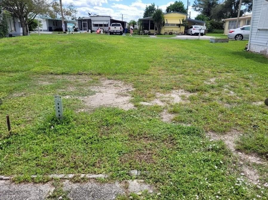 337 Lantern LN, NORTH FORT MYERS FL 33917-3