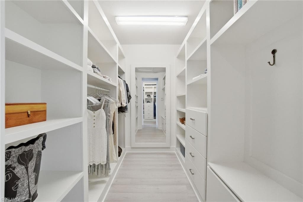 4654 Kensington CIR-21