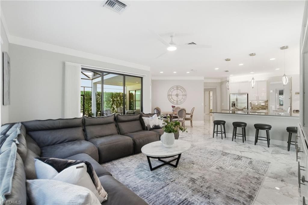 4654 Kensington CIR-1