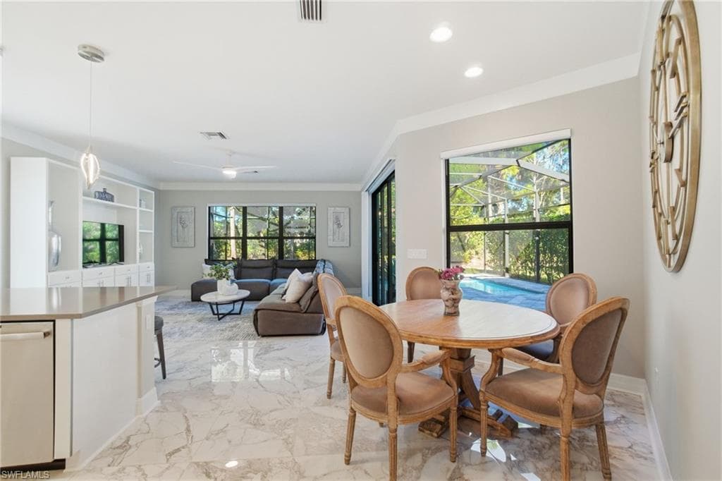 4654 Kensington CIR-5