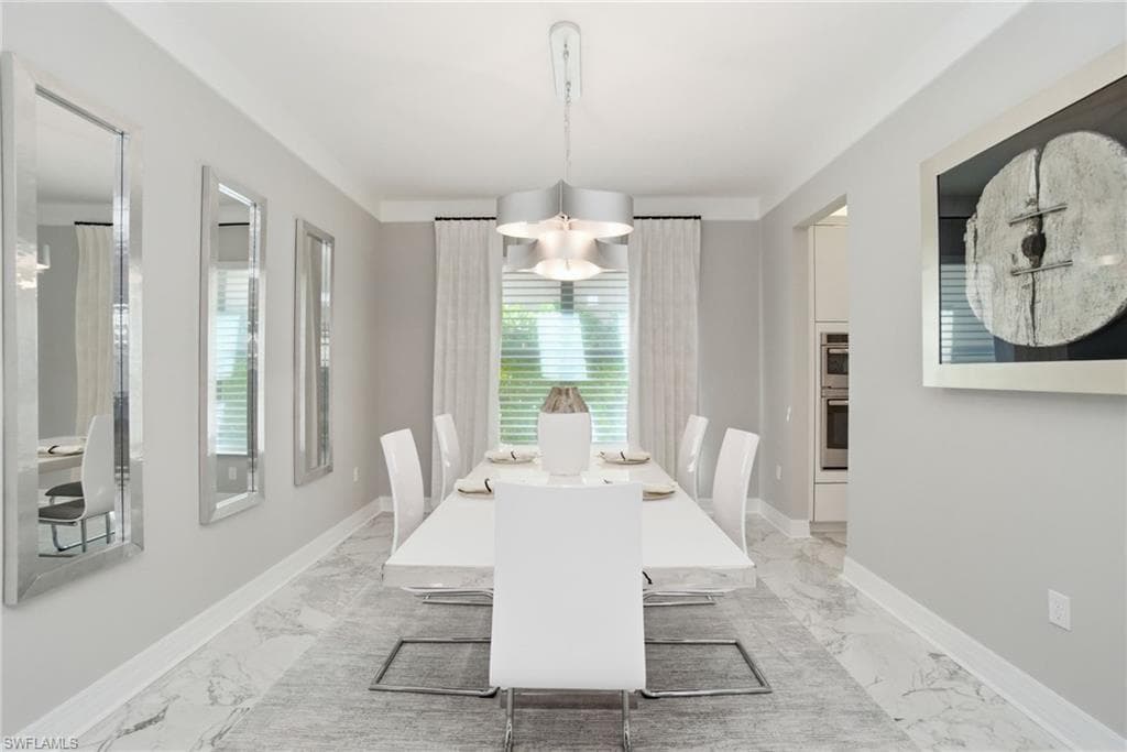 4654 Kensington CIR-6