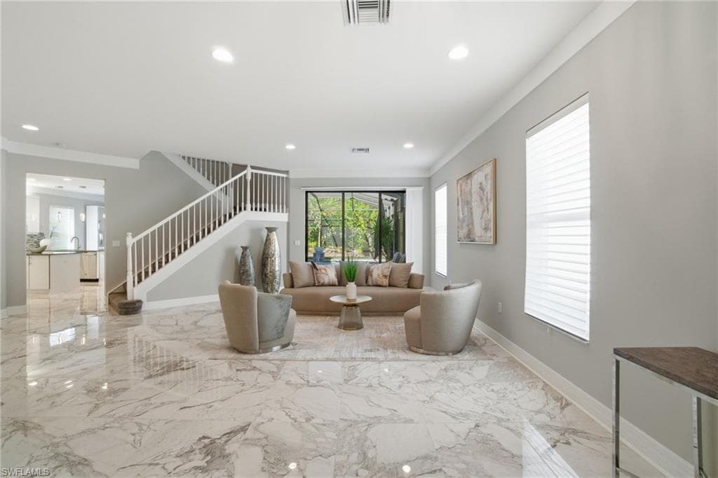 4654 Kensington CIR-4