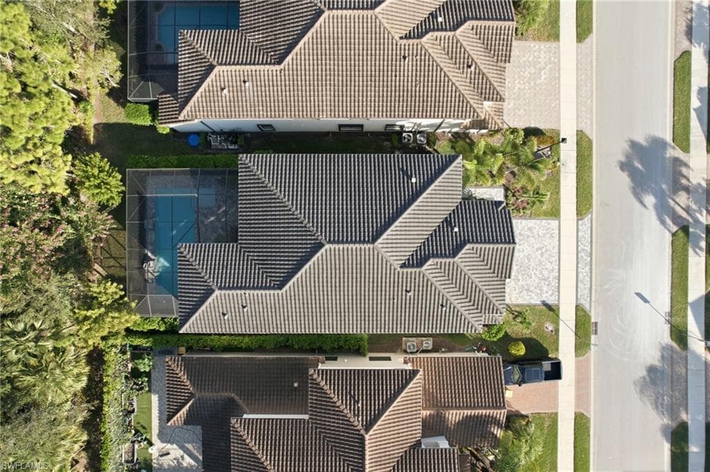4654 Kensington CIR-31