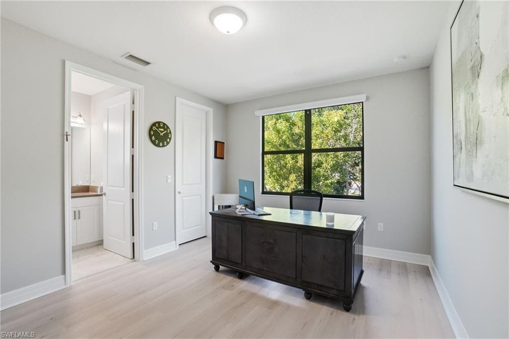 4654 Kensington CIR-18