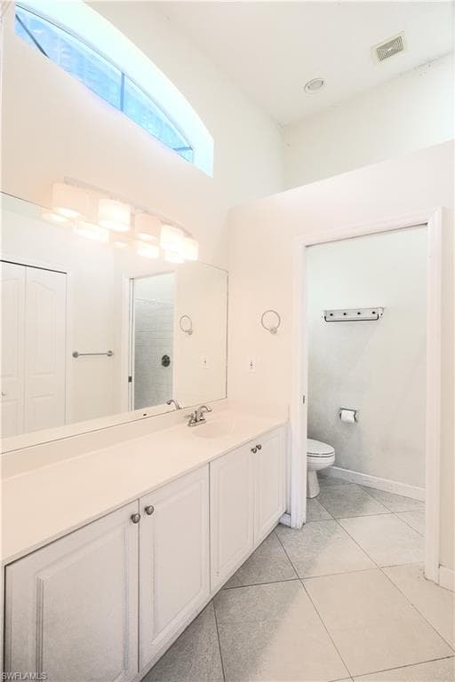 5442 Whitten DR, NAPLES FL 34104-14