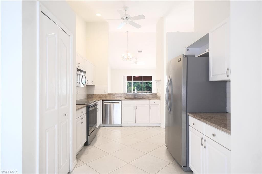 5442 Whitten DR, NAPLES FL 34104-7