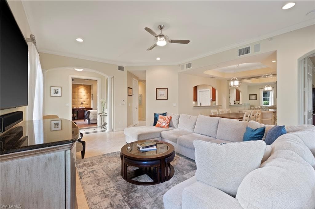 2809 Tiburon BLVD E 2-1