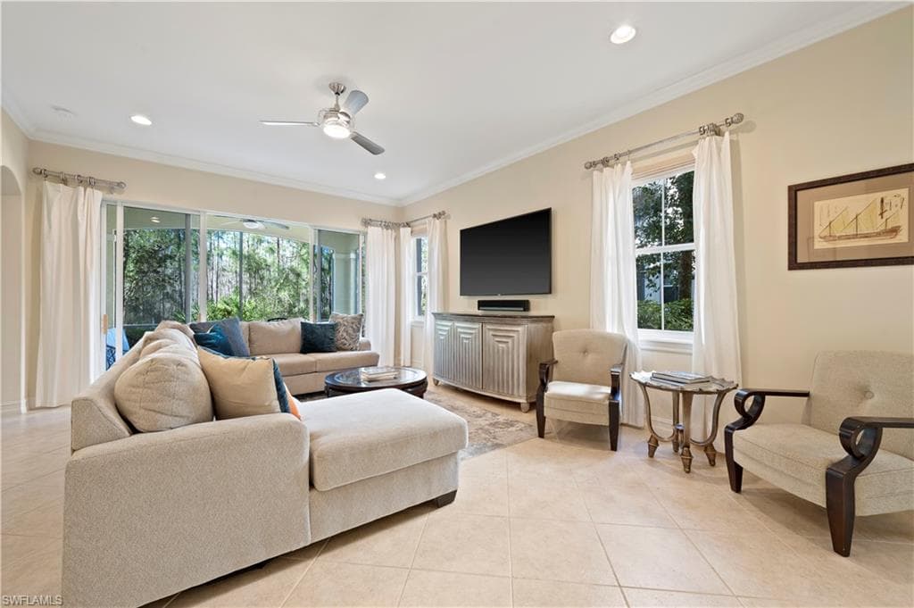2809 Tiburon BLVD E 2-4