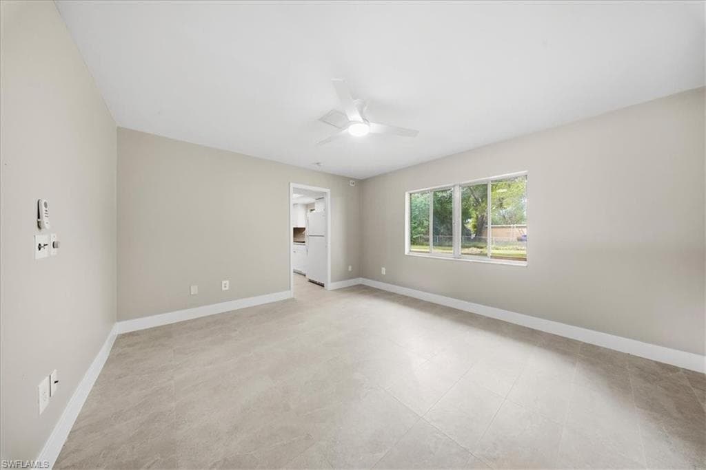 5824-5826 Algiers ST, FORT MYERS FL 33919-9