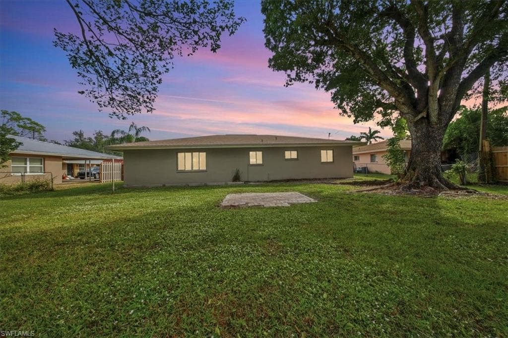 5824-5826 Algiers ST, FORT MYERS FL 33919-32