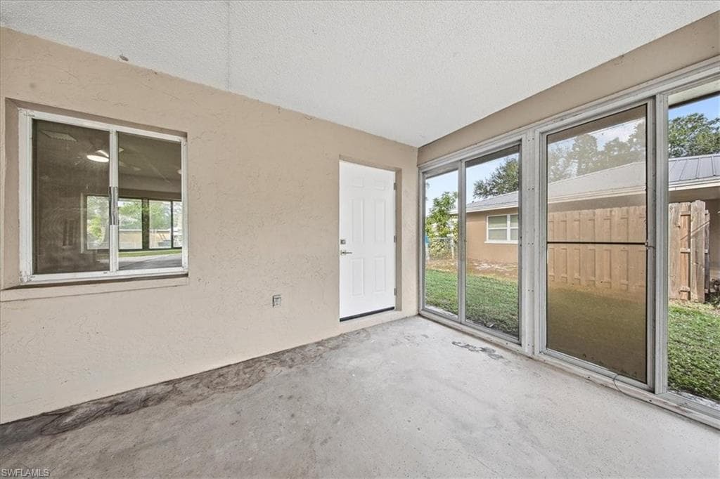 5824-5826 Algiers ST, FORT MYERS FL 33919-30