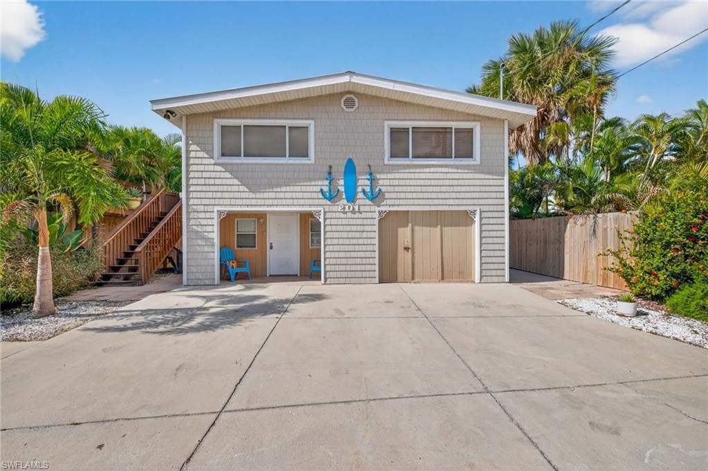201 Miramar ST, FORT MYERS BEACH FL 33931-2