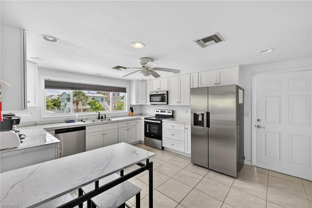 201 Miramar ST, FORT MYERS BEACH FL 33931-8